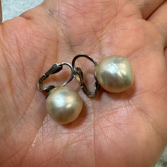 Vintage Vogue Faux Pearl Clip-On Earrings classic fashion retro - Picture 7 of 7